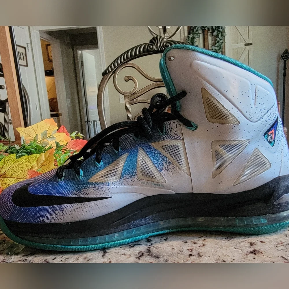 Nike LeBron 10 Pure Platinum Sz 9.5 Fingerprint Hyperfuse Multi Color 541100008